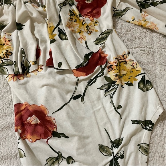Floral Bodysuit / Size S - Picture 3 of 5